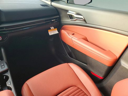 New 2026 Kia Sportage SX FWD image 12