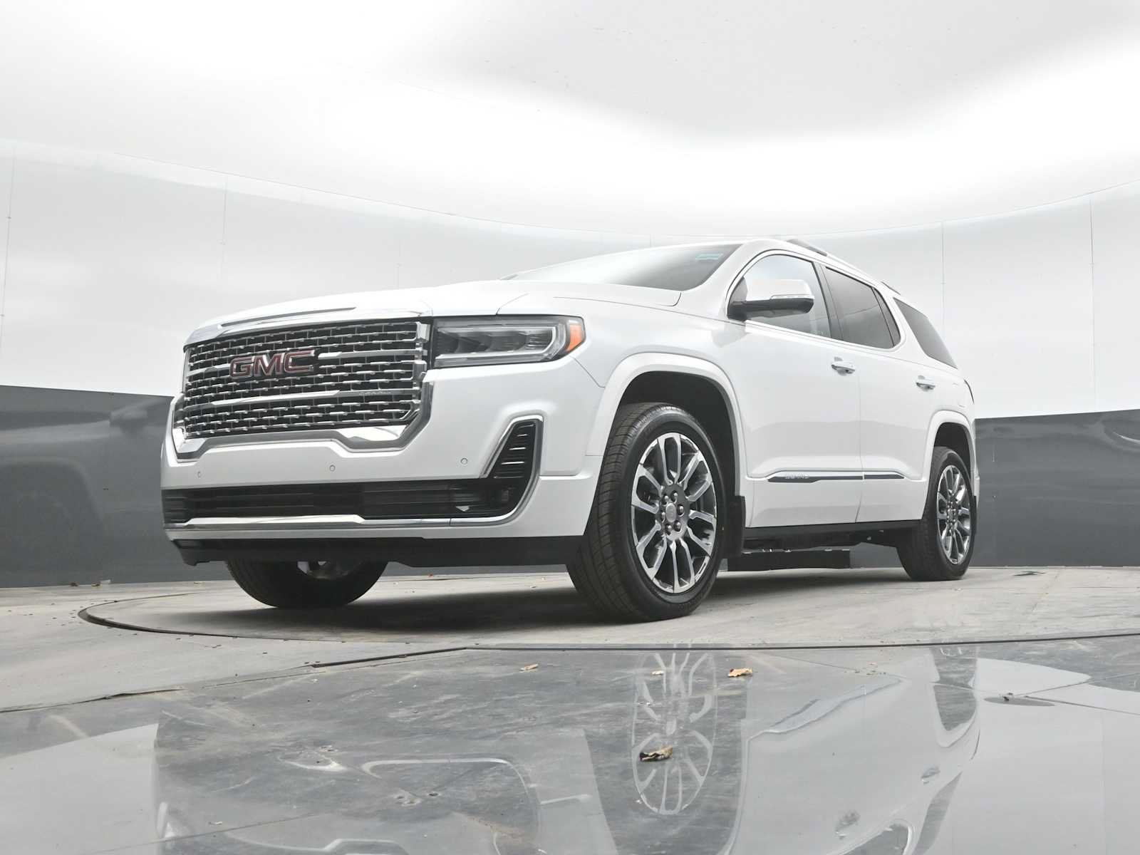 Used 2020 GMC Acadia Denali w/ LPO, Floor Liner Package AWD/4WD image 41