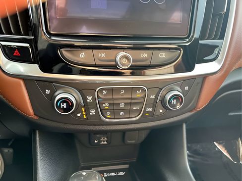 Used 2020 Chevrolet Traverse High Country AWD/4WD image 11
