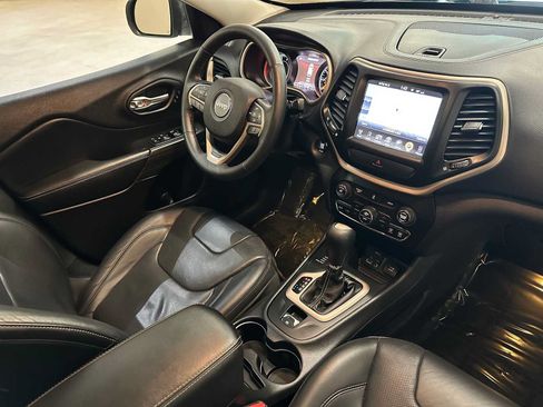 Used 2015 Jeep Cherokee Limited w/ Luxury Group AWD/4WD image 31
