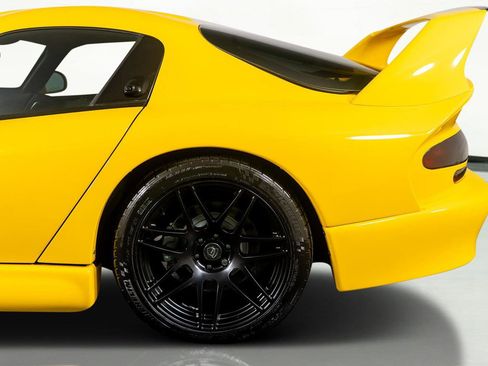 Used 2001 Dodge Viper GTS image 16