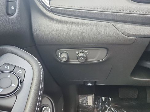 New 2026 Buick Encore GX Avenir w/ Avenir Technology Package FWD image 19
