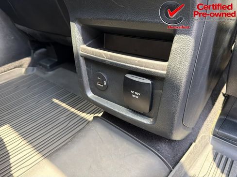 Used 2022 Ford Edge Titanium w/ Equipment Group 301A AWD/4WD image 32