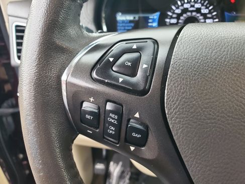 Used 2019 Lincoln MKT AWD image 14
