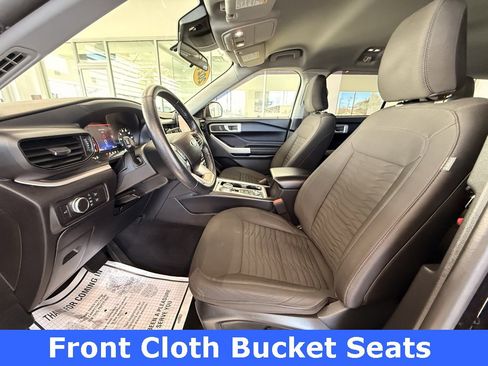 Used 2021 Ford Explorer XLT image 11