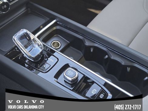 New 2026 Volvo XC60 B5 Plus w/ Protection Package Premier image 18