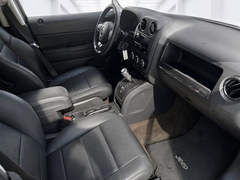 Used 2015 Jeep Patriot High Altitude AWD/4WD image 10
