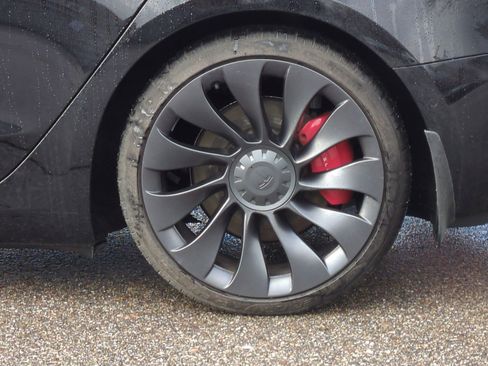 Used 2022 Tesla Model 3 Performance image 14