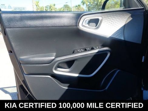 Certified 2025 Kia Soul LX FWD image 19