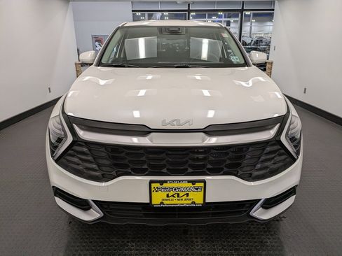 Certified 2024 Kia Sportage LX image 2