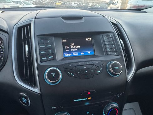 Used 2017 Ford Edge SE image 21