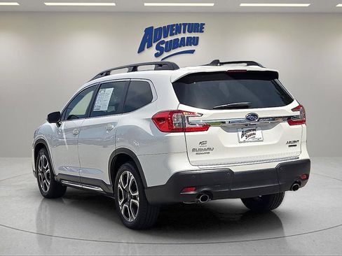 Used 2023 Subaru Ascent Limited w/ Technology Package AWD/4WD image 5