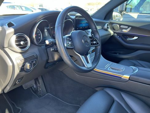 Used 2021 Mercedes-Benz GLC 300 4MATIC image 17