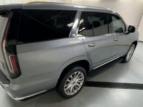 Used 2023 Cadillac Escalade Premium Luxury image 8