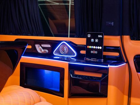 Used 2023 Mercedes-Benz Metris Passenger image 30