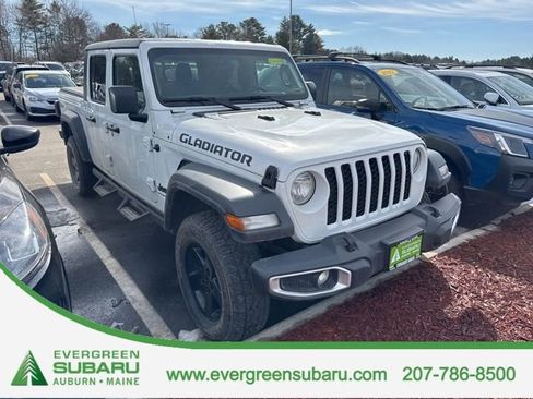 Used 2023 Jeep Gladiator Sport image 1