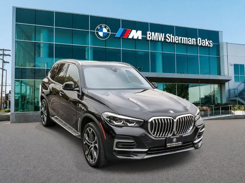 Used 2022 BMW X5 sDrive40i w/ Premium Package RWD image 3