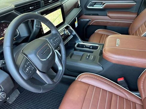 New 2026 GMC Sierra 2500 Denali Ultimate w/ LPO, Black Badging Package AWD/4WD image 10