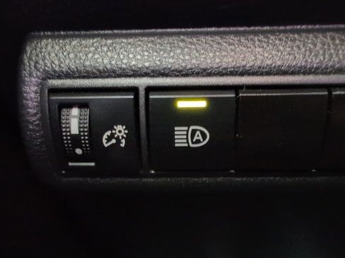 Used 2024 Toyota Corolla LE FWD image 16