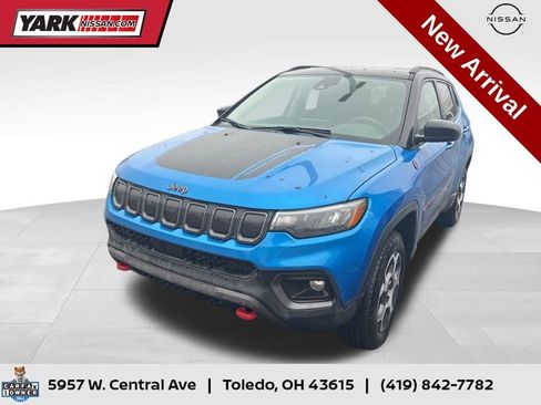 Used 2022 Jeep Compass Trailhawk image 1
