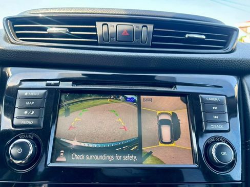 Used 2018 Nissan Rogue SL w/ Premium Package AWD/4WD image 23