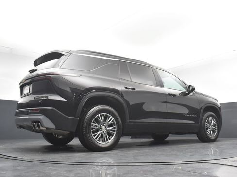 Used 2024 Chevrolet Traverse LT FWD image 27