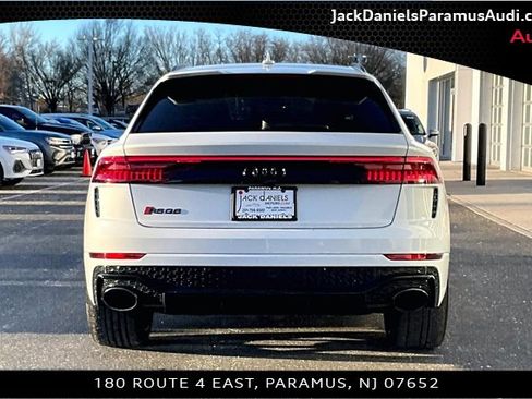 Used 2024 Audi RS Q8 w/ Black Optic Package image 4