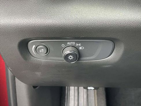 Used 2023 Chevrolet Traverse RS image 18