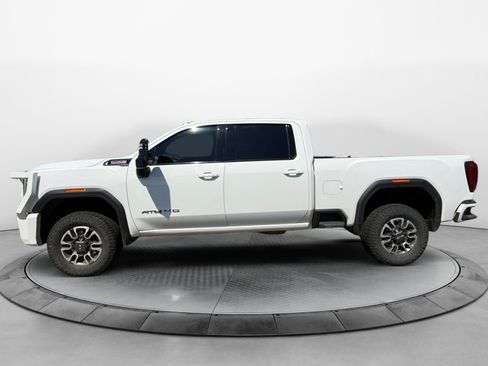 Used 2023 GMC Sierra 3500 AT4 w/ AT4 Preferred Package AWD/4WD image 3