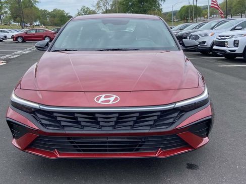 Certified 2025 Hyundai Elantra Sport FWD image 8