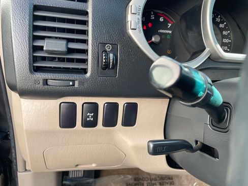 Used 2005 Toyota 4Runner SR5 image 26