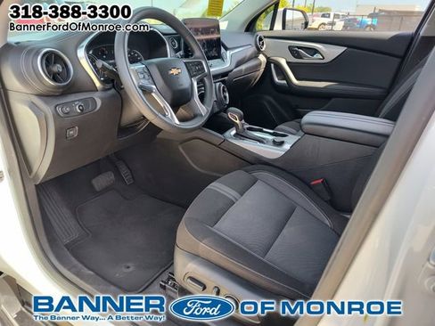 Used 2023 Chevrolet Blazer LT FWD image 2
