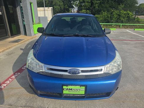 Used 2010 Ford Focus SE FWD image 7