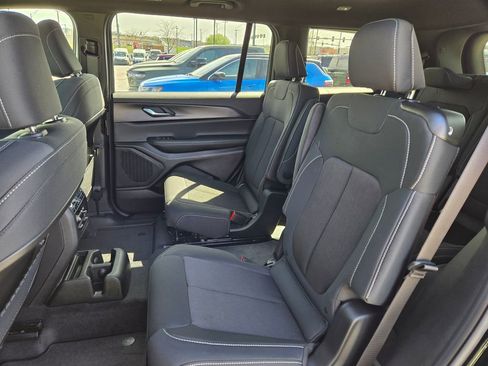 New 2026 Jeep Grand Cherokee L Laredo AWD/4WD image 27