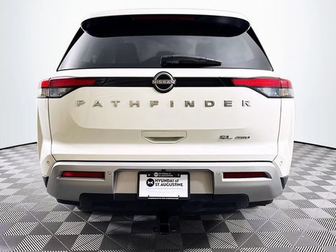 Used 2023 Nissan Pathfinder SL AWD/4WD image 6