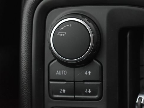 Used 2023 Chevrolet Silverado 1500 Custom Trail Boss image 18