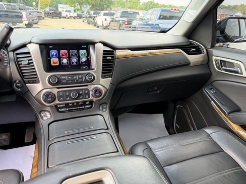 Used 2017 GMC Yukon Denali w/ Open Road Package AWD/4WD image 15