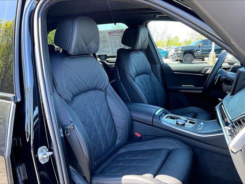 Used 2026 BMW X5 xDrive40i w/ M Sport Package image 7