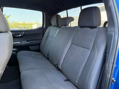 Used 2017 Toyota Tacoma TRD Sport w/ Exterior Package RWD image 13