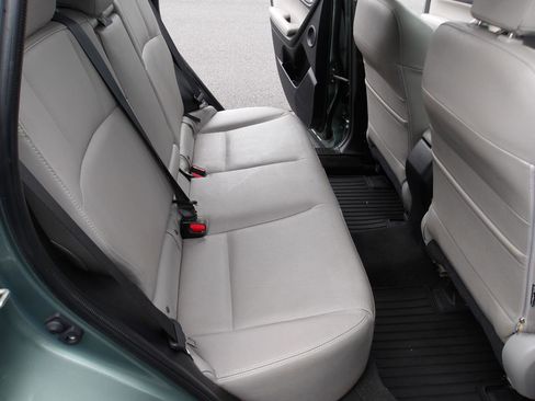 Used 2016 Subaru Forester 2.5i Touring w/ Eyesight & Navigation System AWD/4WD image 13