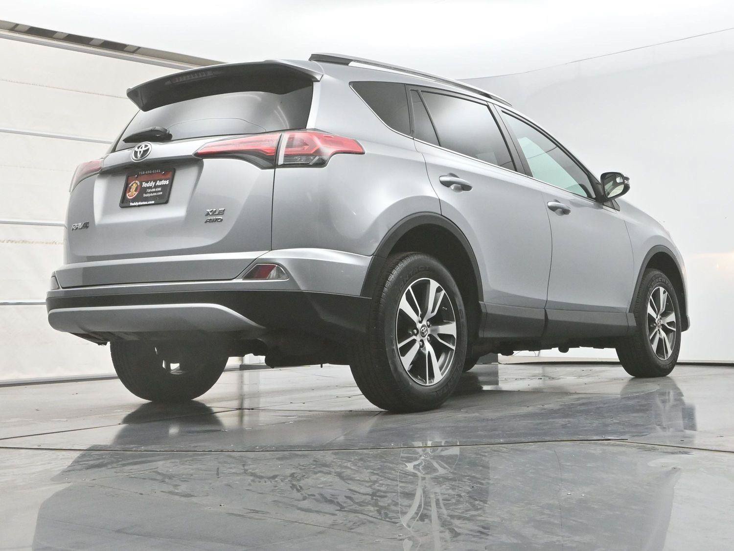 Used 2016 Toyota RAV4 XLE AWD/4WD image 31
