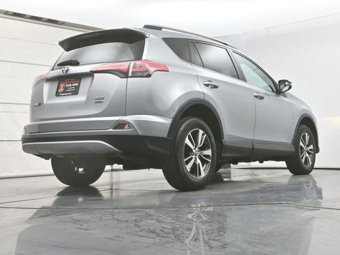 Used 2016 Toyota RAV4 XLE AWD/4WD image 31