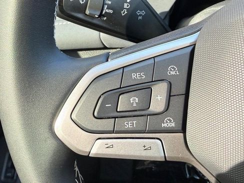 New 2026 Volkswagen Tiguan SE AWD/4WD image 8