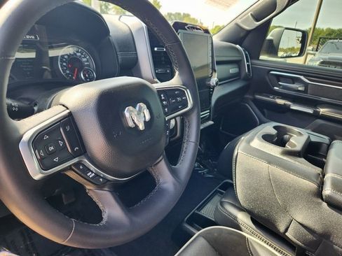 Used 2025 RAM 1500 Laramie image 13