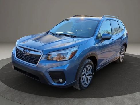 Used 2021 Subaru Forester Premium AWD/4WD image 2