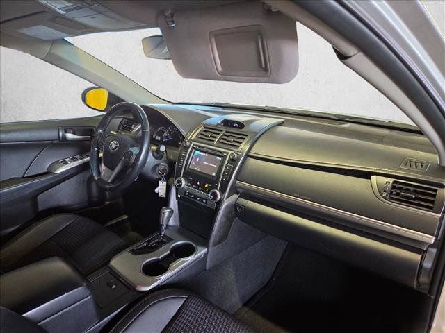 Used 2013 Toyota Camry SE FWD image 17
