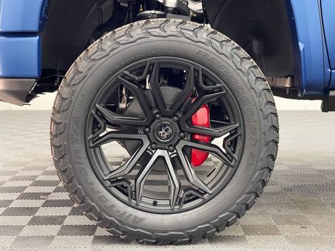 New 2026 GMC Sierra 1500 AT4 w/ AT4 Premium Package AWD/4WD image 16