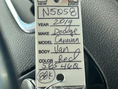 Used 2019 Dodge Grand Caravan SXT FWD image 37