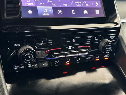 New 2025 Jeep Grand Cherokee Laredo X w/ Luxury Tech Group I image 20