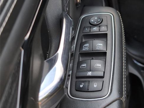 Used 2023 RAM 1500 Limited AWD/4WD image 17